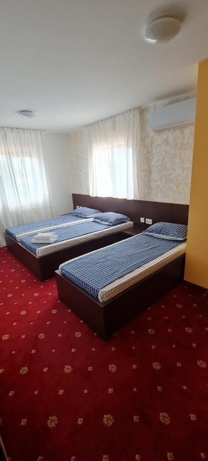 Vila Nicholas Barcanesti Экстерьер фото