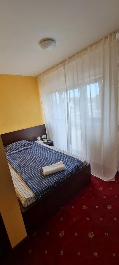 Vila Nicholas Barcanesti Экстерьер фото